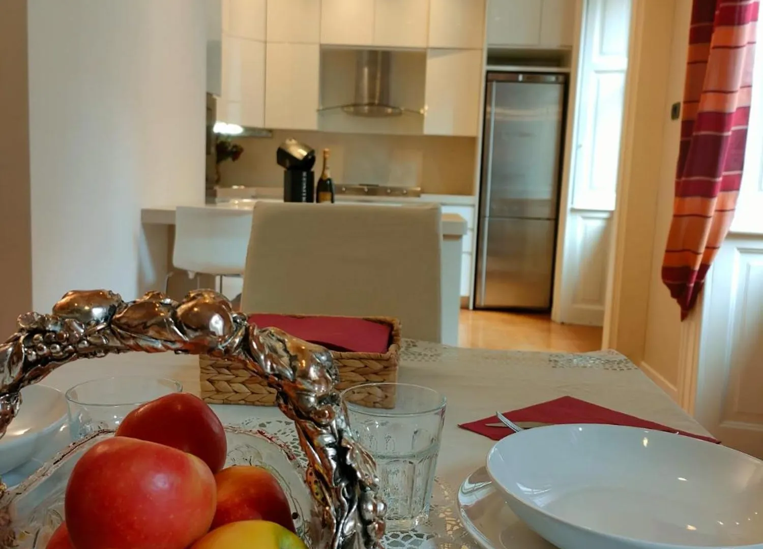 Esclusive & Elegant Loft, Duomo 10 Minutes Daire Milano